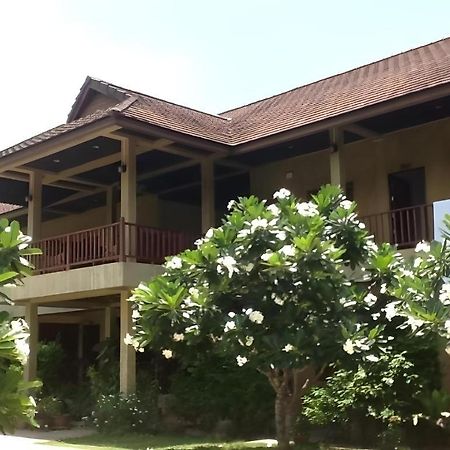 Phutawanchomdow Otel Tha Li Dış mekan fotoğraf