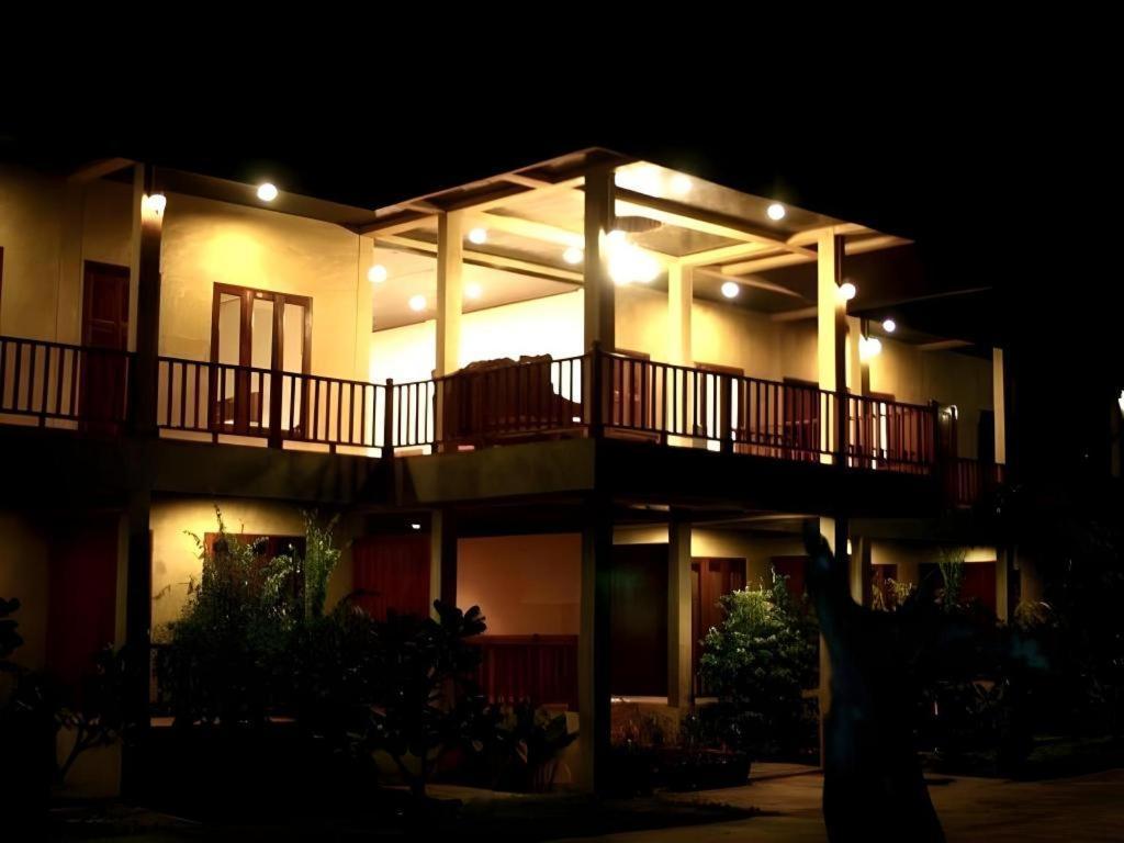 Phutawanchomdow Otel Tha Li Dış mekan fotoğraf